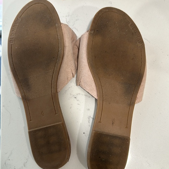 Old Navy Bow Sandals - Picture 2 of 3